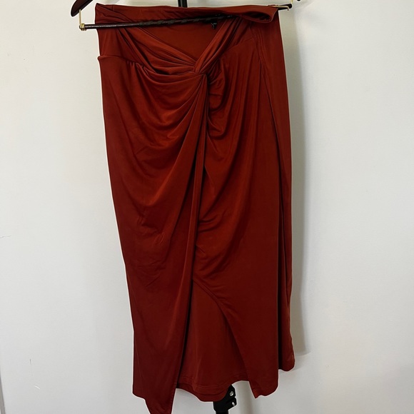 Yummy Silky Two Piece Set - Picture 5 of 6